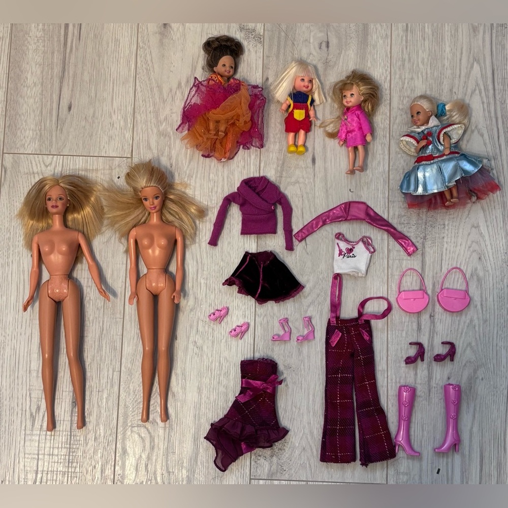 (Lot of 26 Items) 2 Mattel Barbie Dolls 4 Children & Interchangeable Outfits